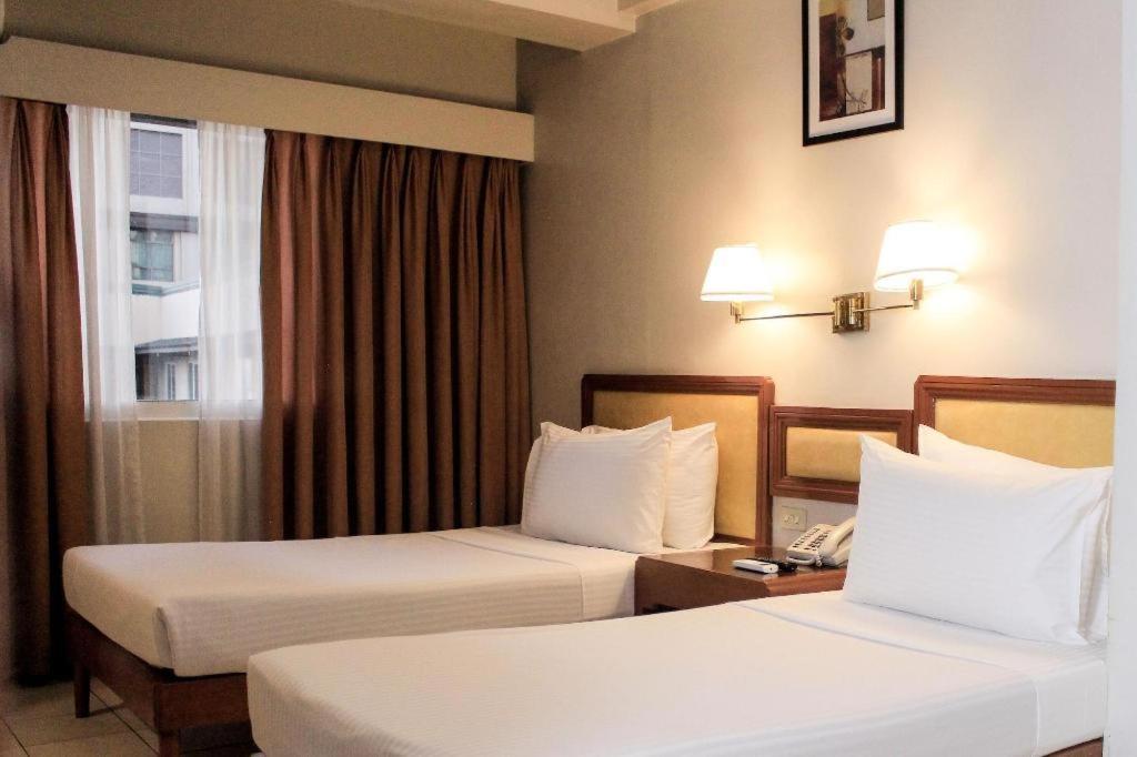 Palm Hotel Manila Exterior photo